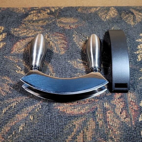 Stainless Steel Double Blade Chopper with Protective Cover - Picture 2 of 3